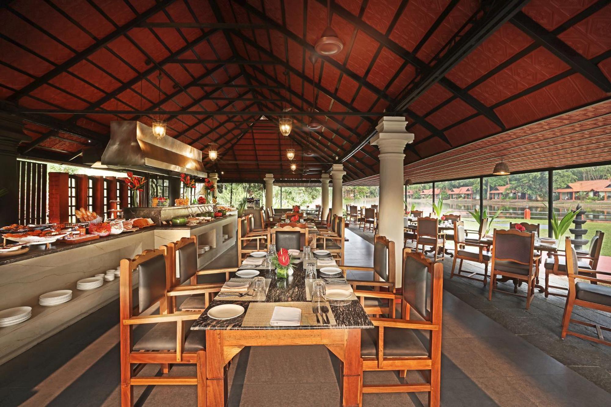 Taj Kumarakom Resort And Spa Kerala Buitenkant foto