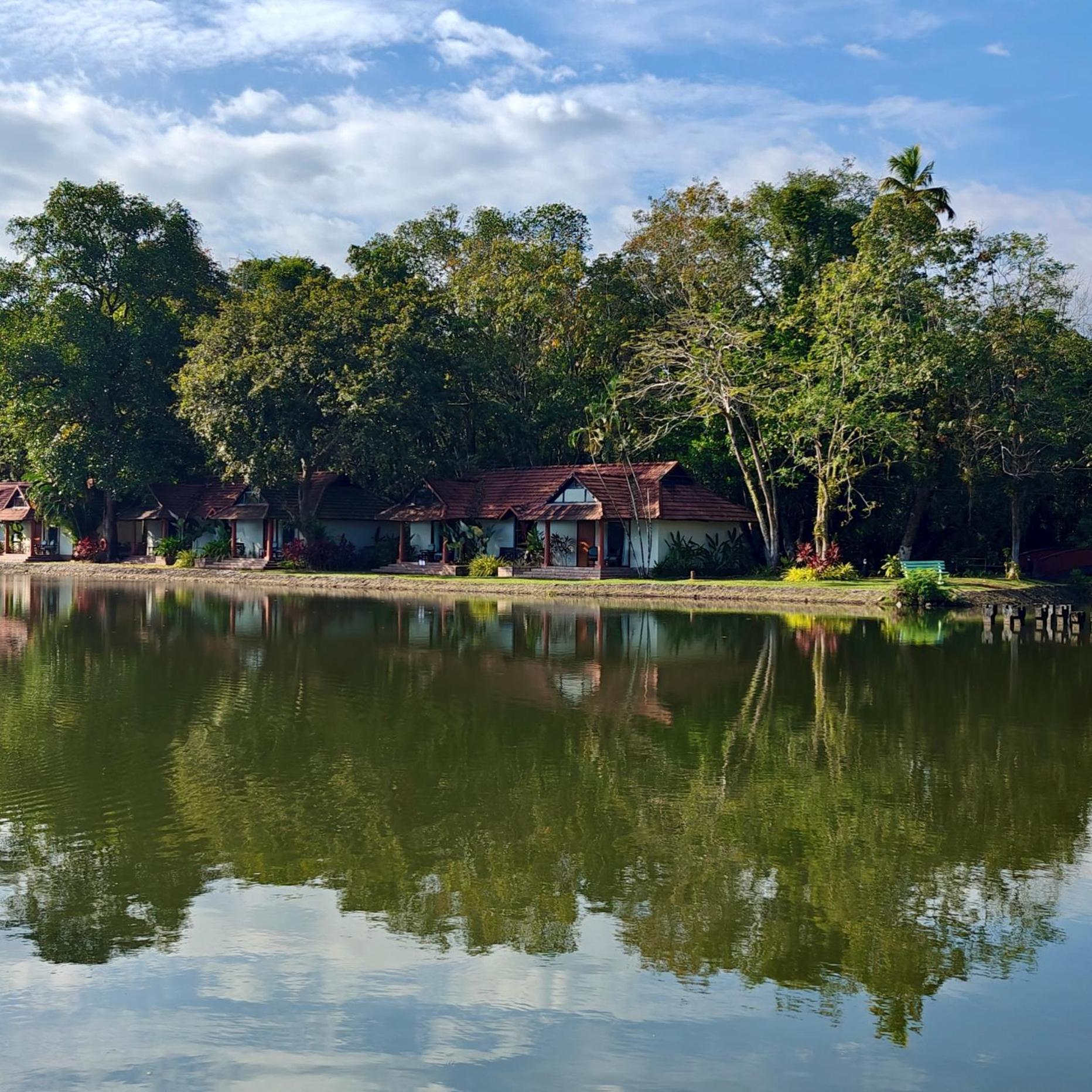 Taj Kumarakom Resort And Spa Kerala Buitenkant foto